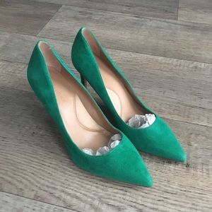 Banana Republic Green Pumps